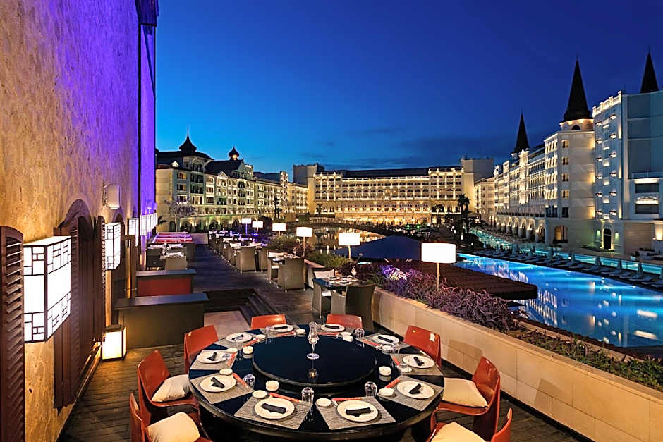 Titanic Mardan Palace