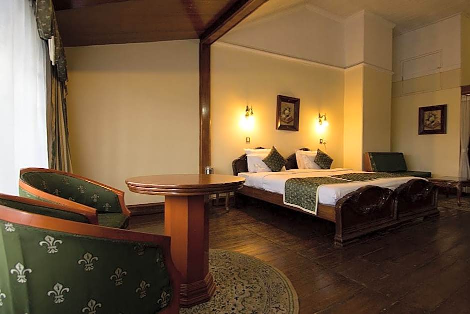 Hotel Seven Seventeen