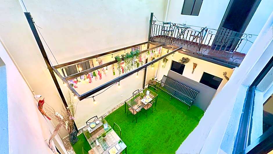 Hotel Tau Art Residence