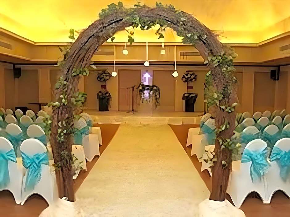 Crown Victoria Hotel Tulungagung