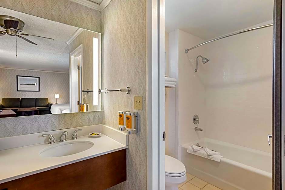Best Western Plus Black Oak