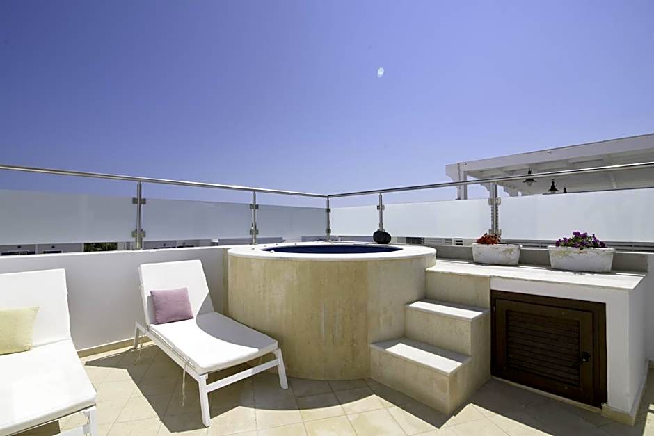 La Mer Deluxe Hotel & Spa