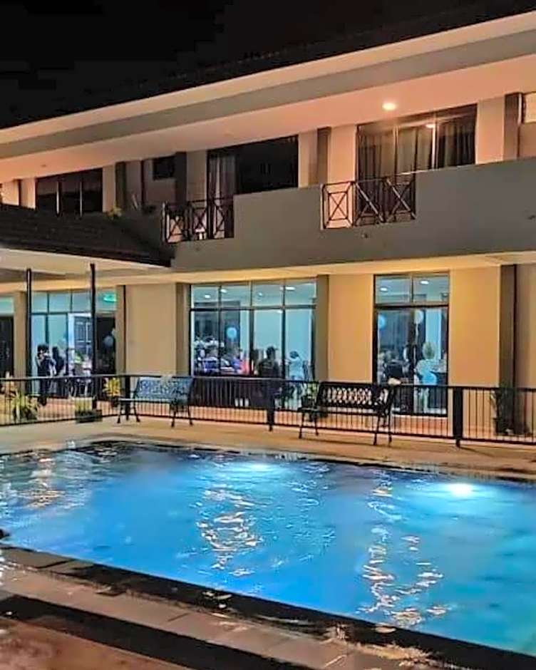 DLAYARAN HOTEL & CAFE