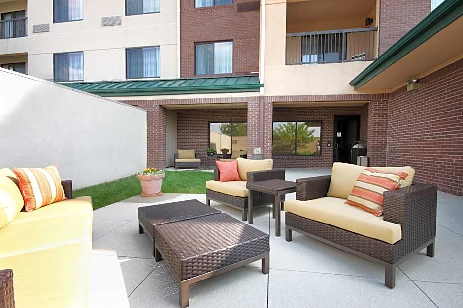 Courtyard by Marriott Chicago Bloomingdale