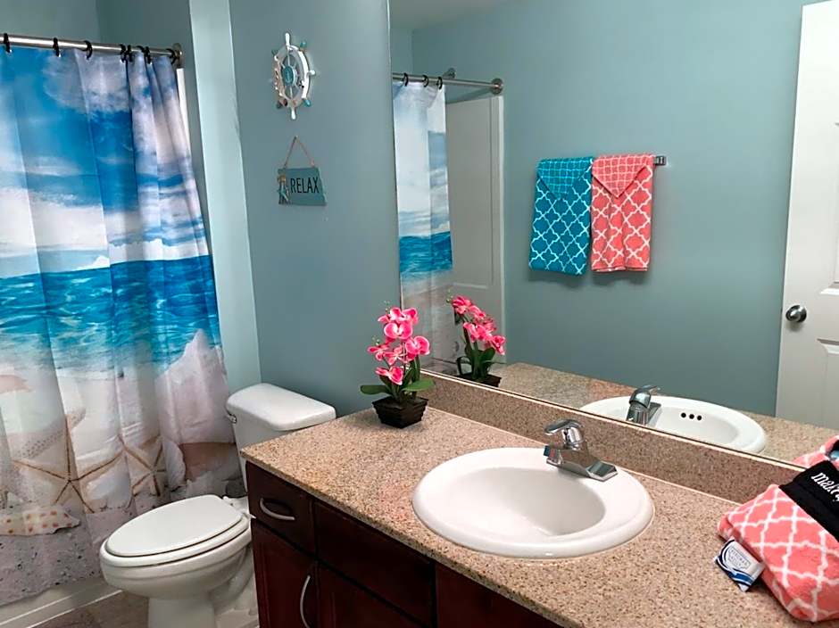 LAKETOWN 5 POOLs STEPS TO BEACH FAMILY FRIENDLY