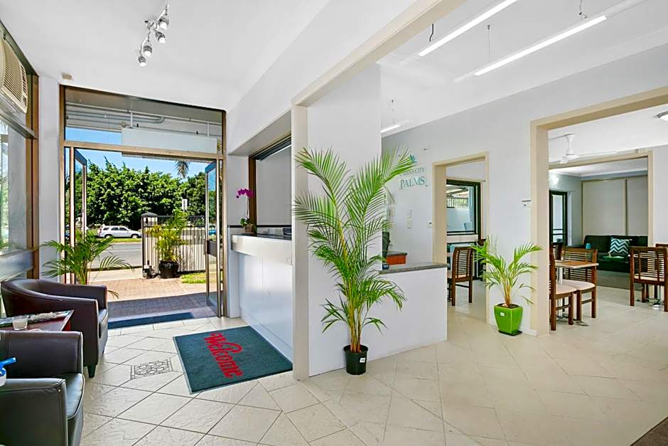 Cairns City Palms