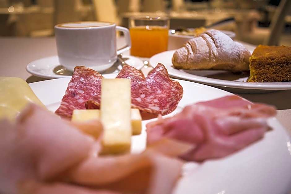 Hotel Acquaviva Del Garda