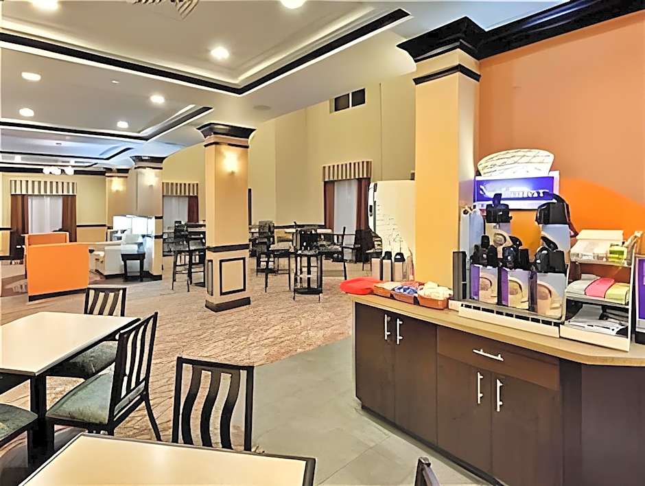 Holiday Inn Express Hotel & Suites Hamburg By IHG