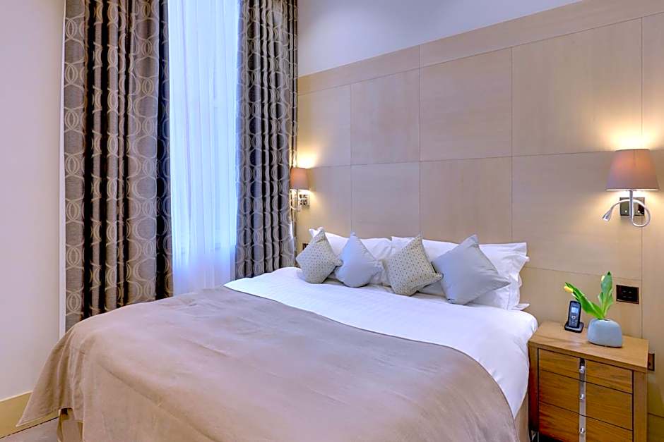 Claverley Court Apartment Knightsbridge