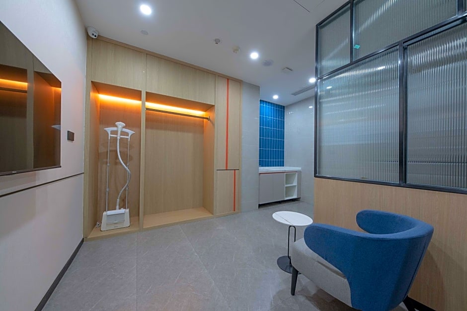 Holiday Inn Express Chongqing Caiyun Lake By IHG