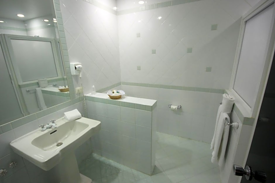 Hotel Leon