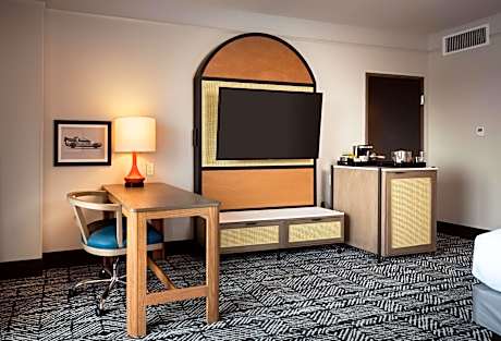 King Room with Sofa Bed - Non-Smoking