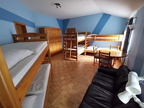 6-Bed Mixed Dormitory Room