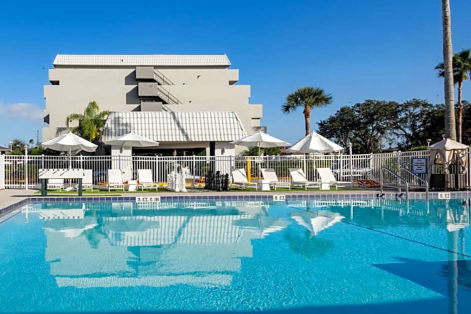 Palazzo Lakeside Hotel