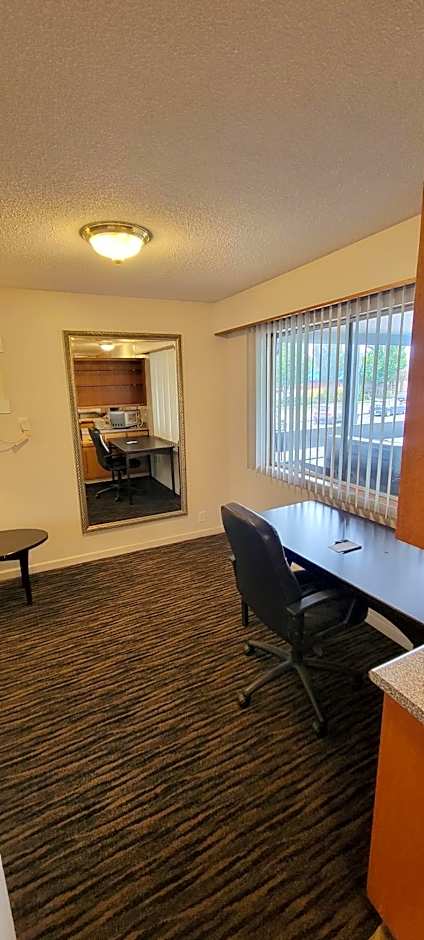 Recreation Inn and Suites Kelowna