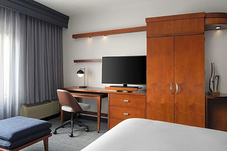 Courtyard by Marriott Dayton-University of Dayton