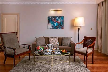 Sea and Golf View Family Suite with Jacuzzi