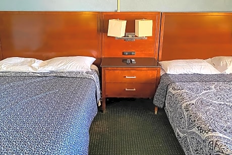Double Room with Two Double Beds Smoking