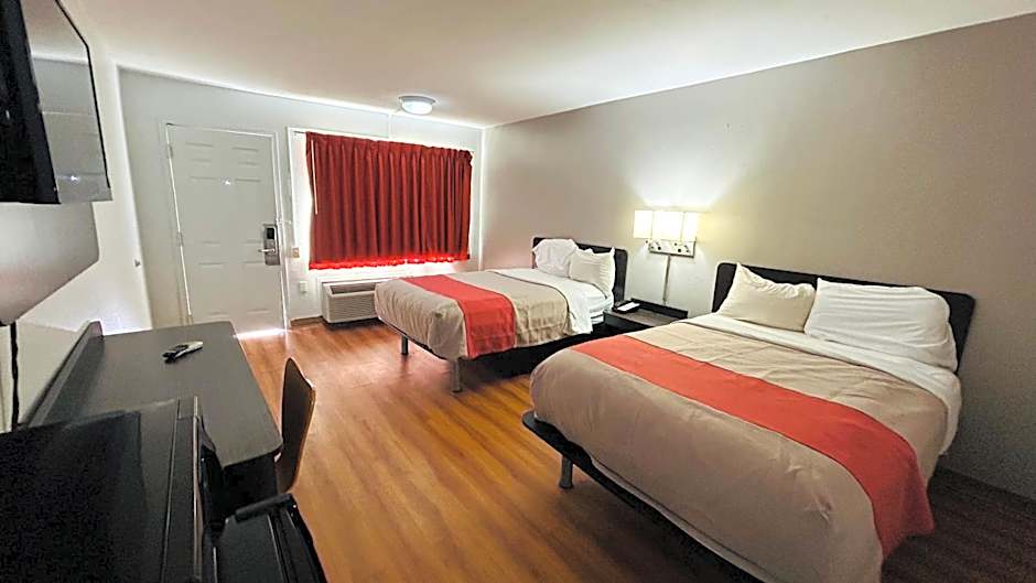 Super 7 Inn Tupelo