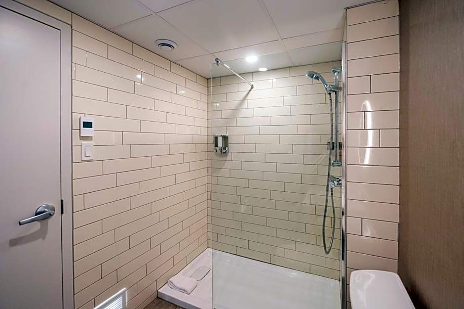 Hôtel & Suites Le Dauphin Québec