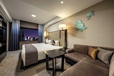 Deluxe King Room - Non-Smoking