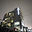 Sims Hotel