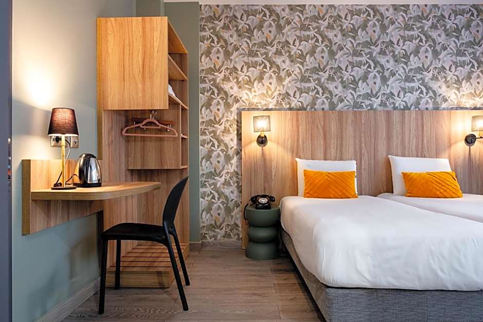 Kyriad Paris 10 - Canal Saint Martin - République