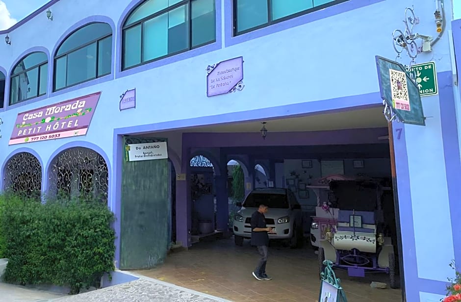 Casa Morada