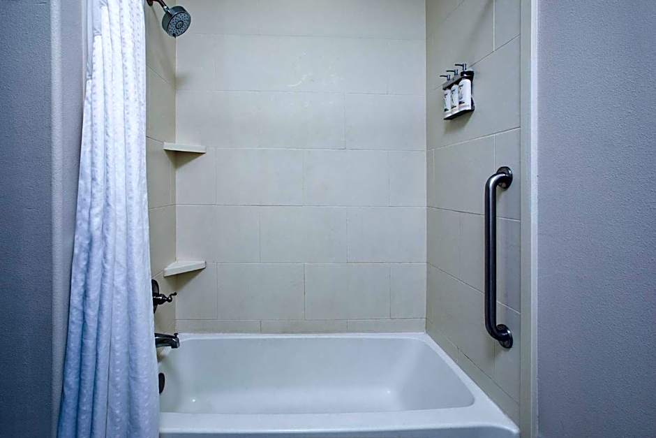 Holiday Inn Express Hotel and Suites Duncan By IHG