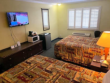 Studio Suite with Two Queen Beds - Non-Smoking