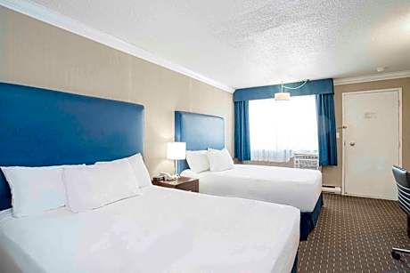 Standard Room, 2 Queen Beds, Kitchenette