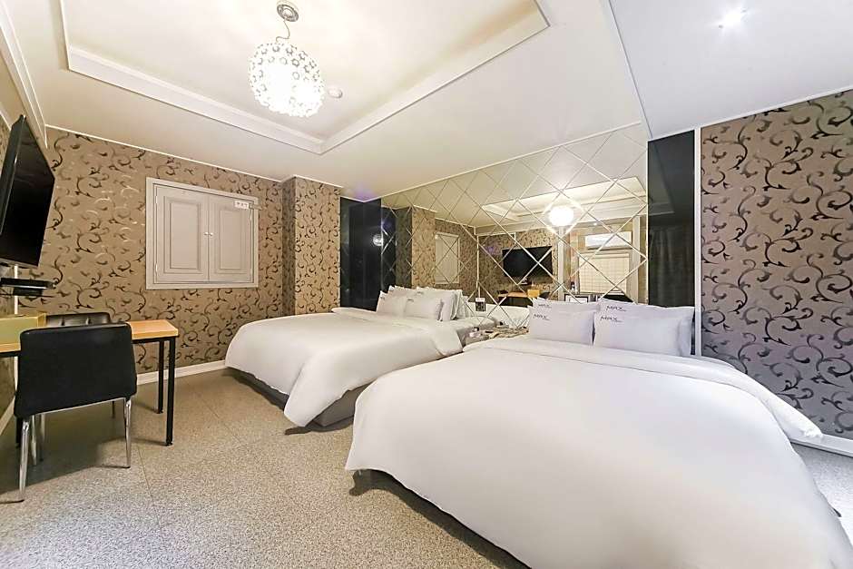 Sasang Max Motel