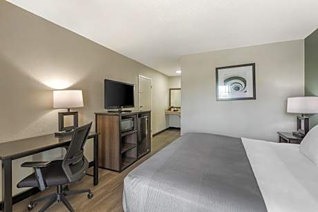 King Room with Tub - Disability Access/Non Smoking/Exterior Hall