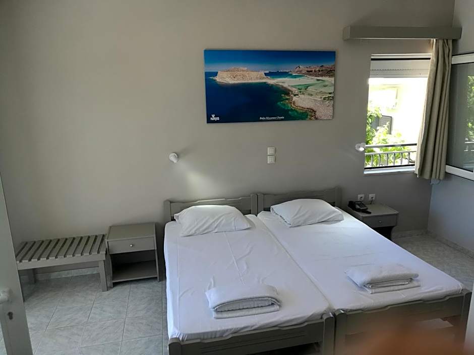 Niriis Hotel