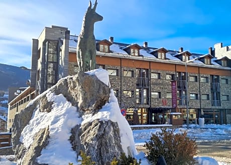 SOMMOS Hotel Aneto