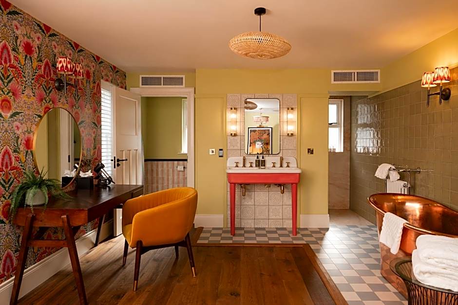 The Rabbit Hotel & Retreat