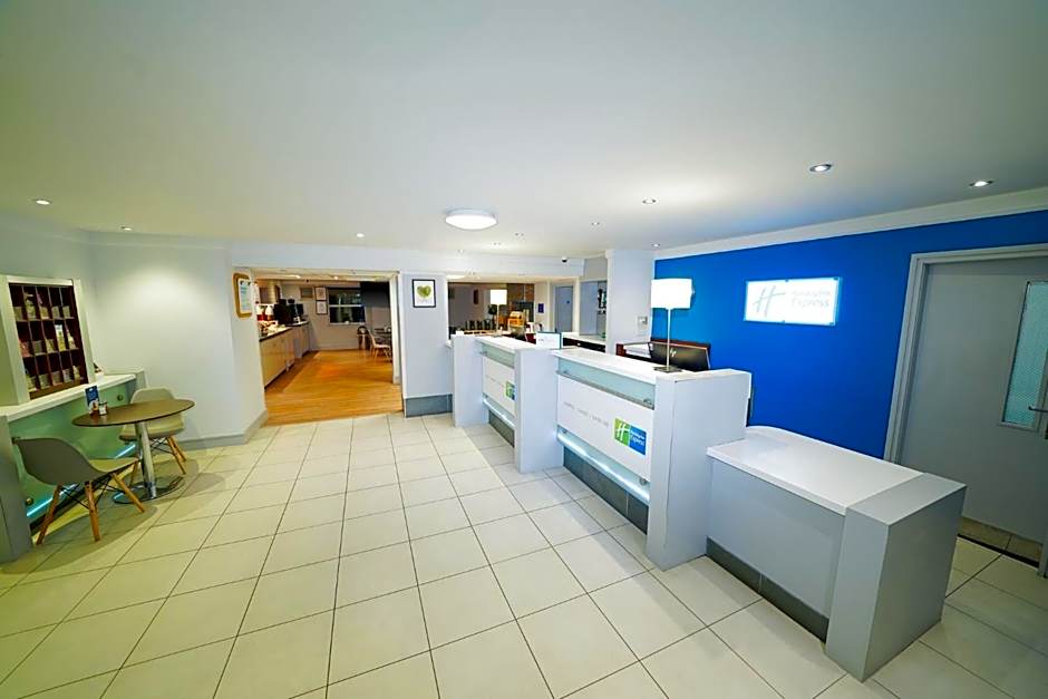 Holiday Inn Express Leeds-East By IHG