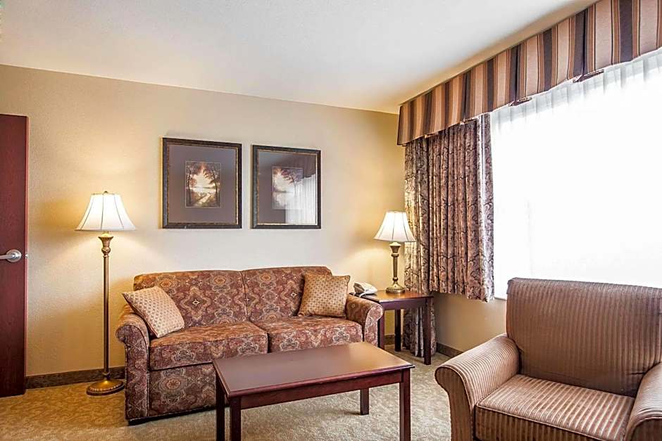 Comfort Inn & Suites McMinnville Wine Country