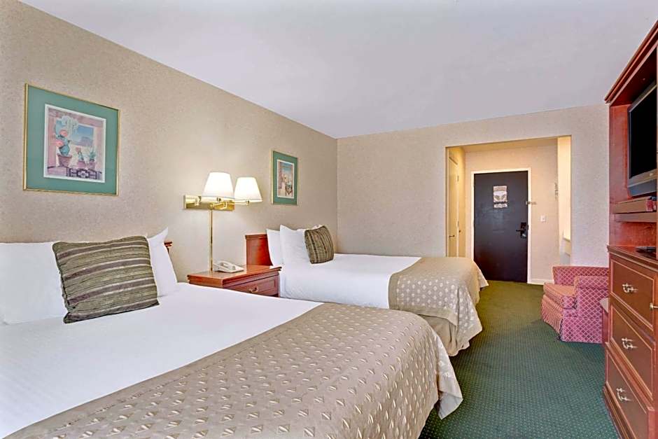 Ramada by Wyndham Draper