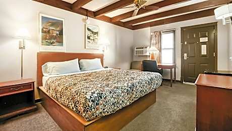 King Room - Non-Smoking