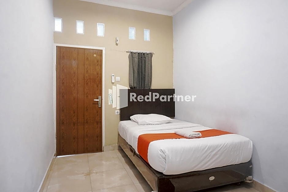 Tassa Homestay Syariah Mitra RedDoorz