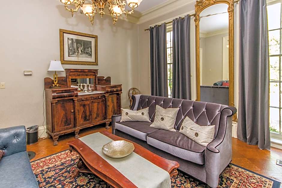 Linden Row Inn