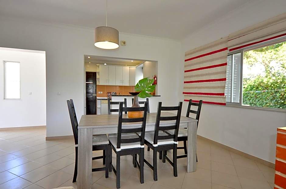 Delightful single-storey villa, private pool, free air conditioning and wifi