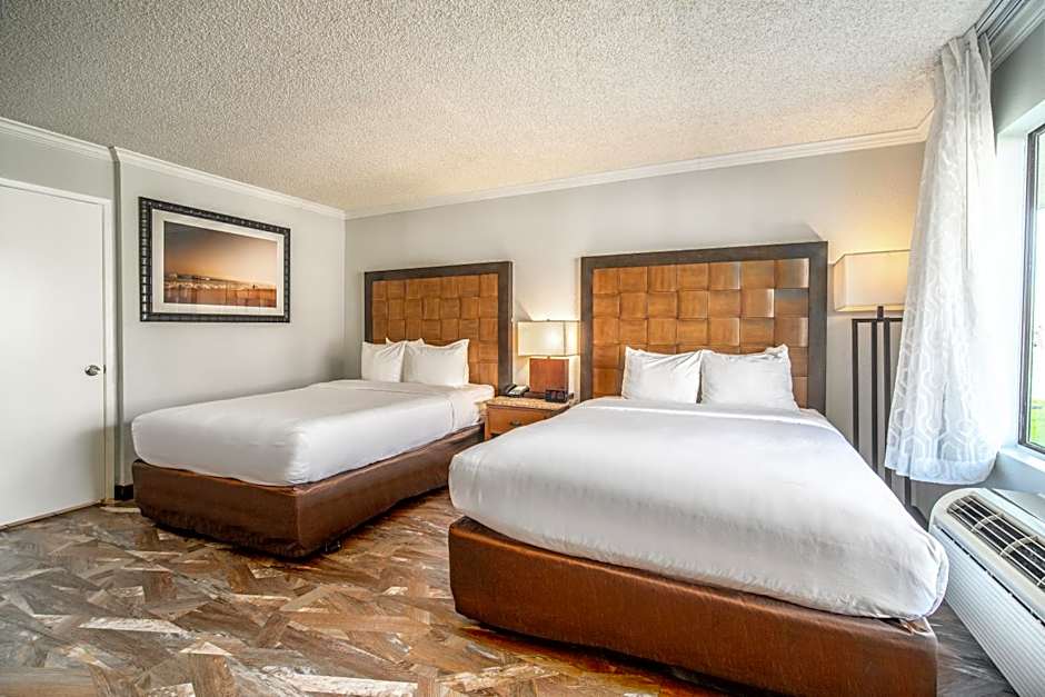 The Buena Park Hotel & Suites