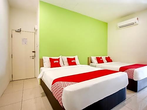 OYO 89677 Sunflower Hotel