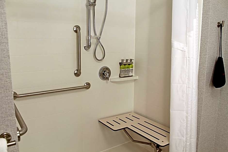 Holiday Inn Express & Suites St. Louise South I-55 By IHG