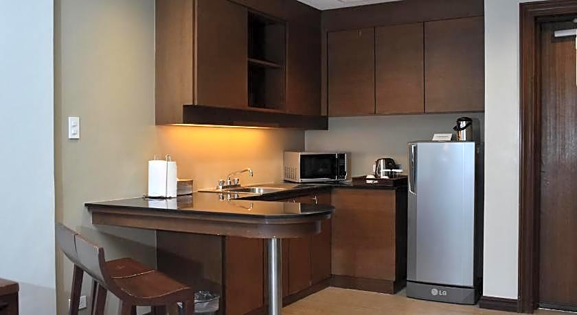 Holiday Inn and Suites Batangas Limapark By IHG