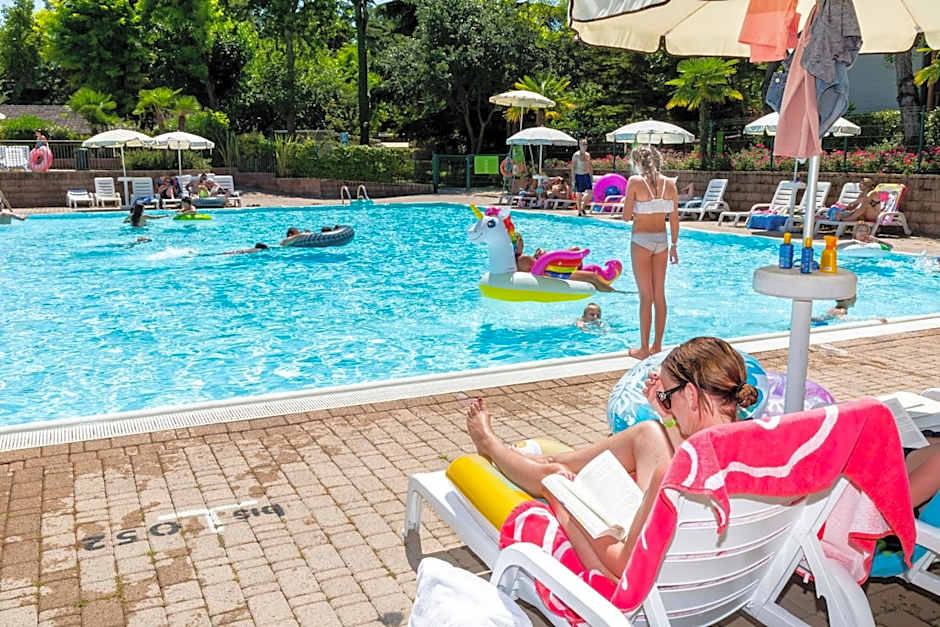 hu Altomincio Village