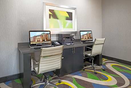 Holiday Inn Express and Suites Norman by IHG