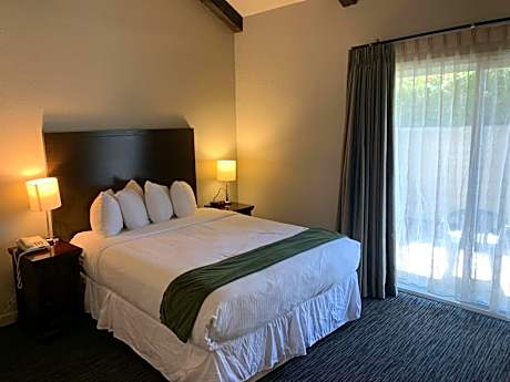 Queen Room - Disability Access